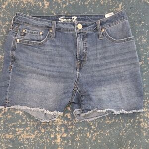 Seven7 Women's Frayed Hem Jean Shorts - Blue